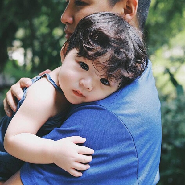 Chồng bị tai nạn tôi tức tốc về nhà lấy tiền của bố để thanh toán viện phí, nhưng khi nhìn thấy thứ này trên bàn tôi run rẩy trả lại tiền ngay-1