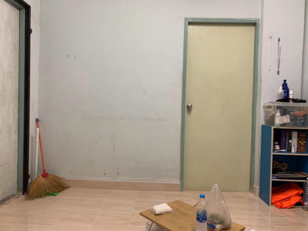 Vợ chồng mới cưới thuê nhà cũ kỹ và pha cải tạo thành không gian tối giản đầy ngoạn mục-4