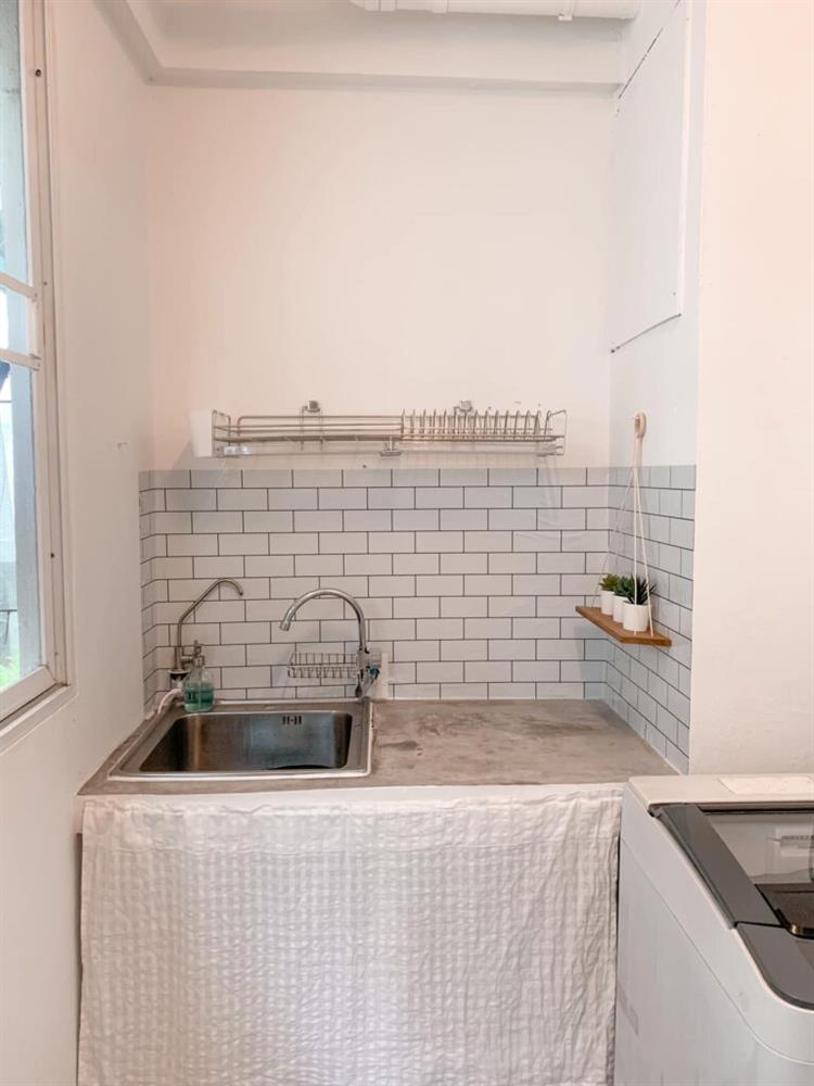 Vợ chồng mới cưới thuê nhà cũ kỹ và pha cải tạo thành không gian tối giản đầy ngoạn mục-16