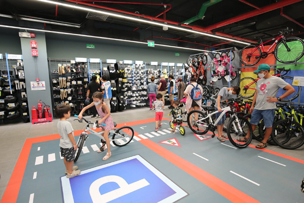 Bán lẻ kỳ vọng tăng trưởng sau sự xuất hiện của vắc xin Covid-19-2