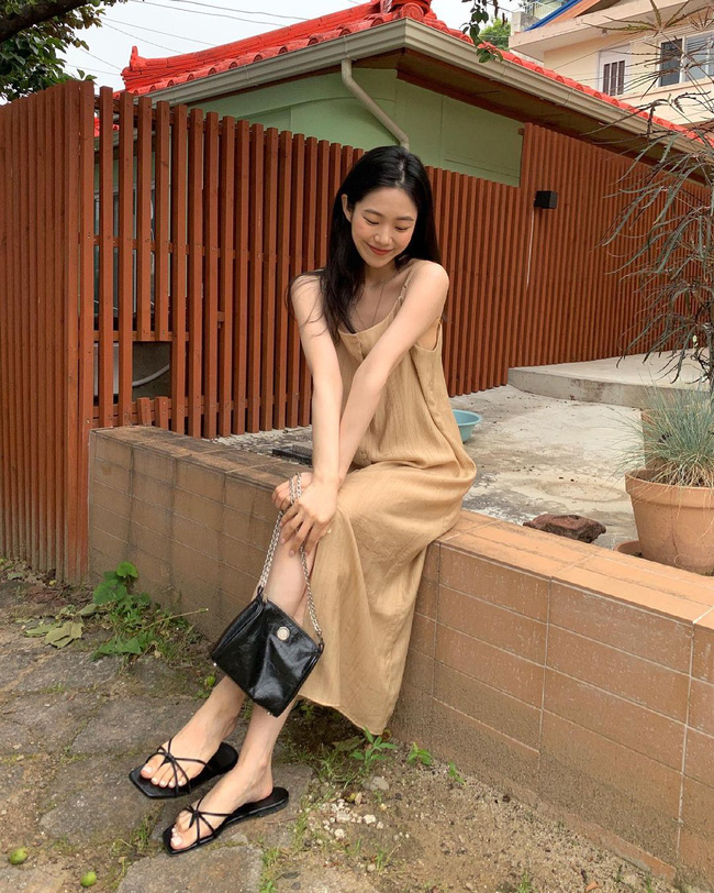 Cho những lúc không biết mặc gì: 12 outfit màu be tây tây dịu mắt, hợp mùa hè nóng nực-1