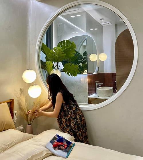 MC Thu Hiền khoe không gian sống nhỏ nhưng xinh xắn giữa trung tâm TP Huế-12