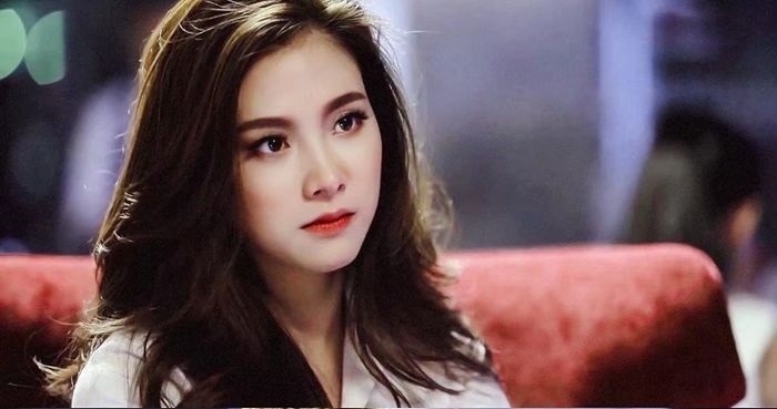 Cố đẩy nữ nhân viên nóng bỏng, khêu gợi ra nhưng giờ tôi lại hối hận không yên-1