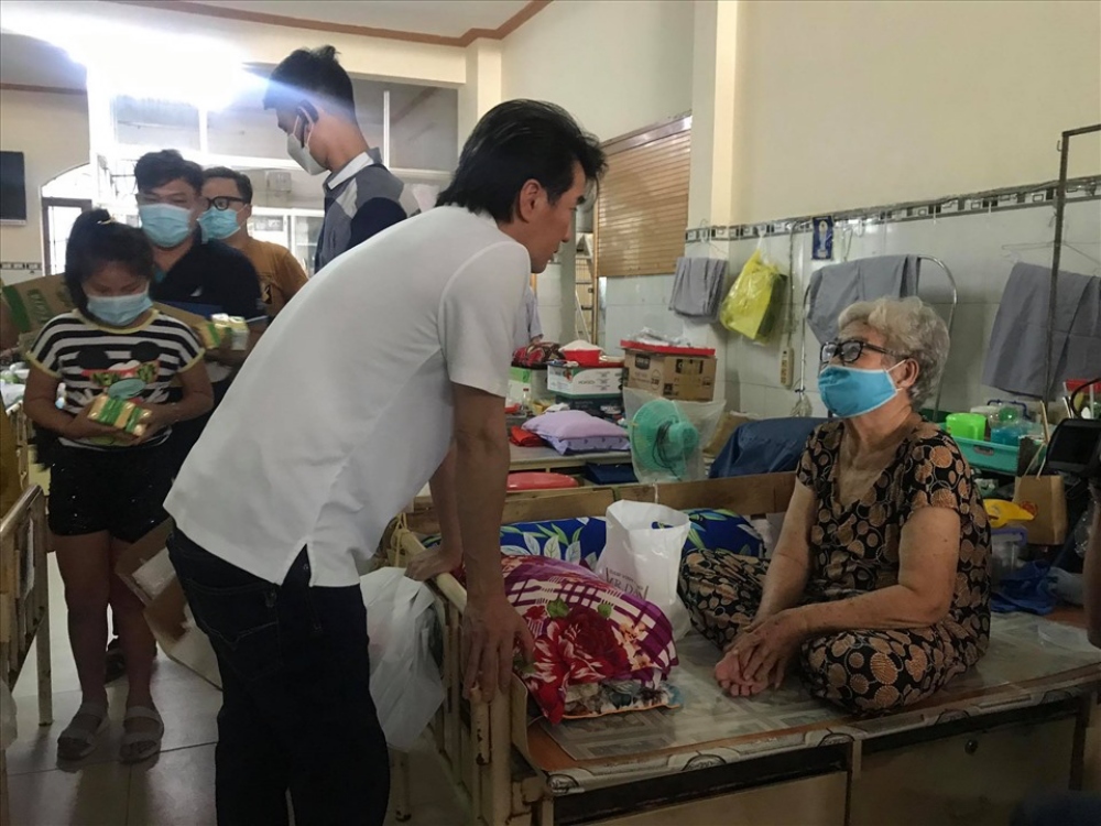 Mr Đàm lần đầu lên tiếng về lùm xùm từ thiện của Hoài Linh: Anh ấy có cách giải quyết riêng, mong mọi người bao dung hơn-3