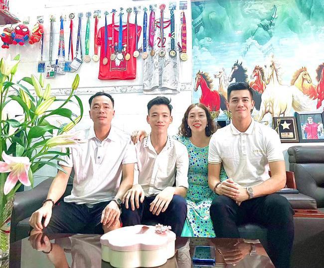 Nhà vườn tiền tỉ 300m2 của gia đình cầu thủ Nguyễn Tiến Linh: Mặt tiền là quán cà phê sức chứa trăm người, từng vui như hội mỗi lần bóng lăn-12