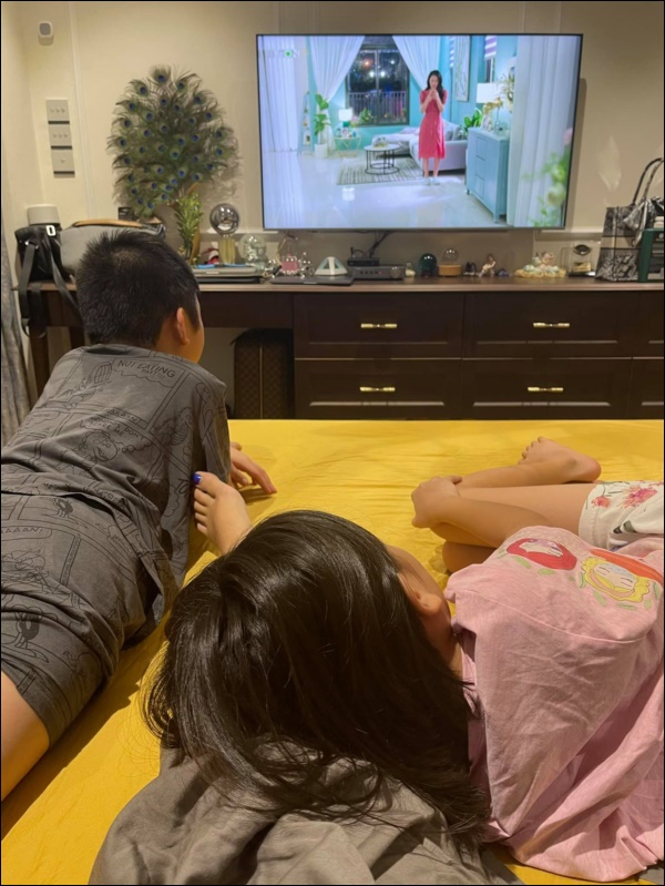 Con trai thắc mắc câu nhạy cảm này mà Vân Hugo câm nín, đây là 5 cách&nbsp;giáo dục giới tính cho con mẹ nên lưu ý-3