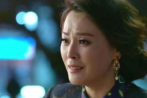 Tôi bán đất nhưng giấu giếm cho riêng con út mua nhà, 3 năm sau con dâu cả lại rối rít cảm ơn khiến tôi vừa thẹn vừa uất ức-1