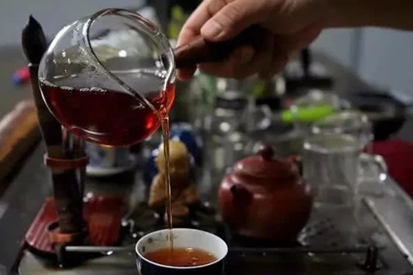 7 thói quen bị các chuyên gia liệt vào nhóm sát thủ hại thận, điều cuối cùng ai cũng mắc phải-7