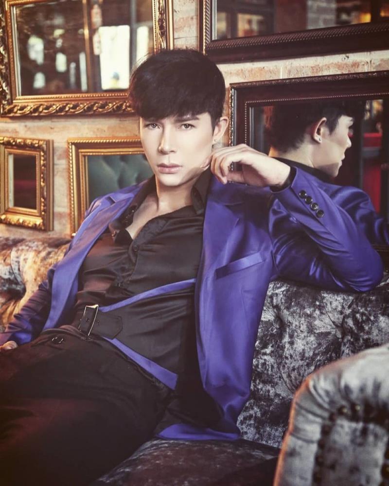 Chia sẻ bài viết liên quan tới Ngọc Trinh, Nathan Lee thâm thuý: Mình thích một bộ não nhiều nếp nhăn hơn một làn da trắng bệch đầy tạp chất-2