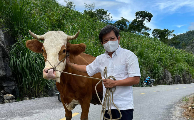 Ông Đoàn Ngọc Hải lại bị vặn vẹo đòi công khai sao kê ngân hàng, cách đối đáp khiến đối phương bẽ mặt-1