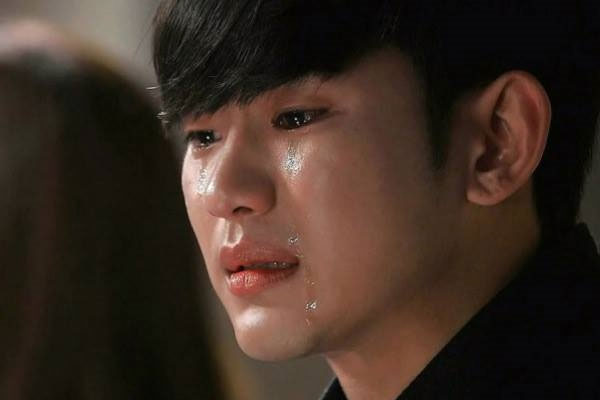 Bố bị bệnh nặng nhưng chị gái chẳng về thăm, 2 tháng sau anh rể trả vợ về cùng 2 đứa con và chiếc xe lăn-2