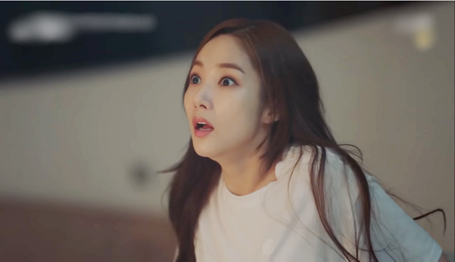 Bầu nghén vật vã, nửa đêm tôi gọi chồng dậy bắt chui xuống góc tường lấy một thứ để ăn khiến anh sốc nặng-1