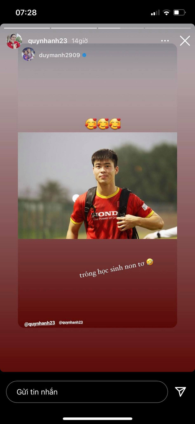 Quá mong ngóng chồng về nước, Quỳnh Anh post tấm hình kèm câu ví von Duy Mạnh với một đối tượng mà khiến dân mạng không nhịn được cười-1