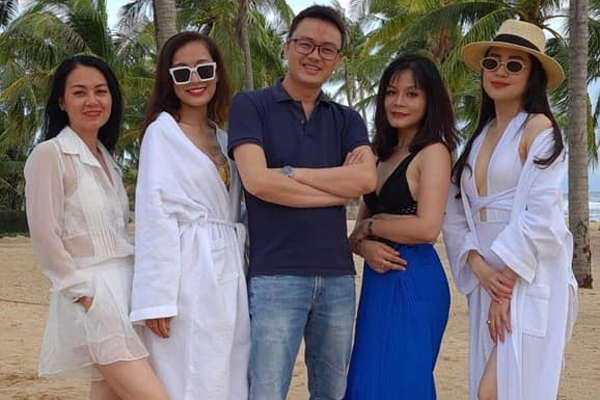 Đời tư kín tiếng của BTV Hữu Bằng Thời sự 19h: Chưa bao giờ để vợ con lộ diện-5