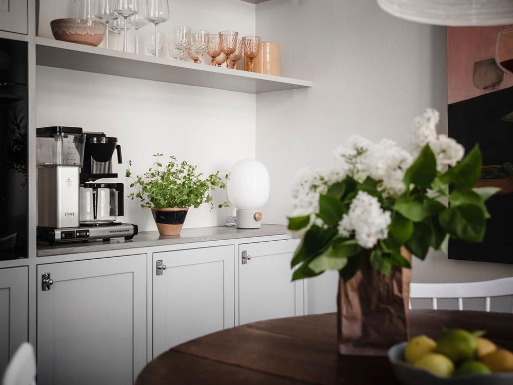 Căn hộ sáng sủa, hiện đại nhưng không kém phần trẻ trung, lối thiết kế khéo léo làm tươi mới bất cứ không gian nào-11