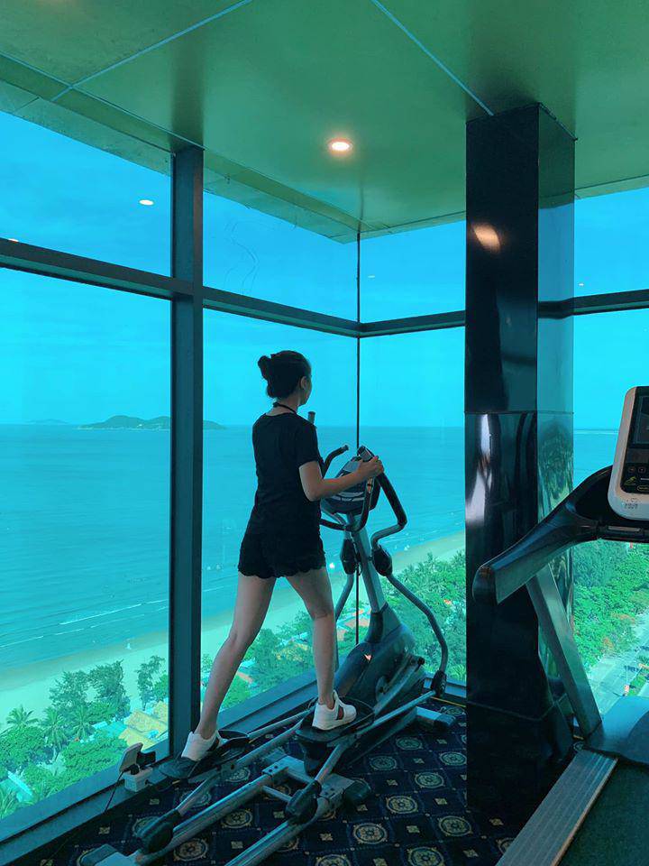 Bà xã Quế Ngọc Hải từng là hoa khôi nổi tiếng 1 vùng, qua 1 lần sinh nở liệu ngoại hình có khác xưa?-7