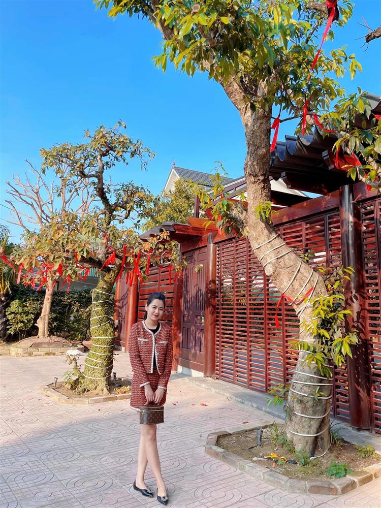 Bà xã Quế Ngọc Hải từng là hoa khôi nổi tiếng 1 vùng, qua 1 lần sinh nở liệu ngoại hình có khác xưa?-13