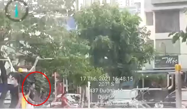 Pha Lê và chồng bị bắt gặp không đeo khẩu trang ở nơi công cộng, chính chủ lên tiếng: Có người cố tình quay clip hãm hại-1