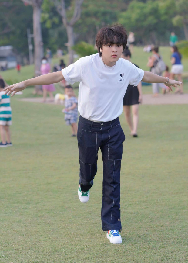 Cuộc sống đối lập của 2 Quán quân Vietnam Idol Kids: Hồ Văn Cường khó khăn thiếu thốn, Thiên Khôi tự chủ tài chính ở tuổi 16-10