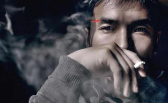 Đàn ông có nốt ruồi ở những nơi này thì cả đời thành công vang dội-2