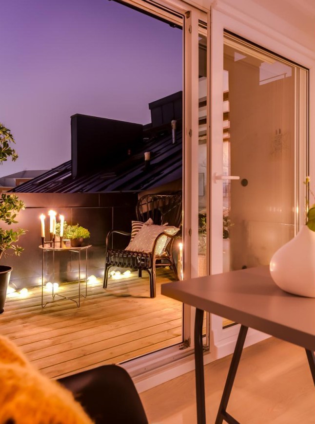 Căn hộ áp mái hiện đại với cách bài trí khéo léo, thông minh, mỗi khi đêm xuống như lột xác thành một không gian kỳ diệu-21