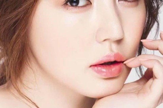 Đây là gương mặt “phúc đức phu nhân”, trước khi kết hôn có quý nhân giúp đỡ, sau khi kết hôn dư tiền tiêu xài, càng về già càng giàu có