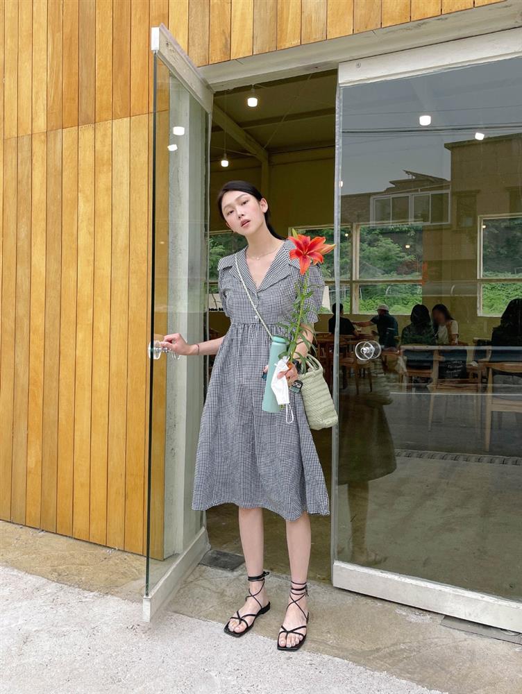 Kiểu sandal rối ren này tưởng đã lỗi mốt nhưng nếu biết chọn, trông bạn sẽ nuột nà như các mỹ nhân Hàn-14