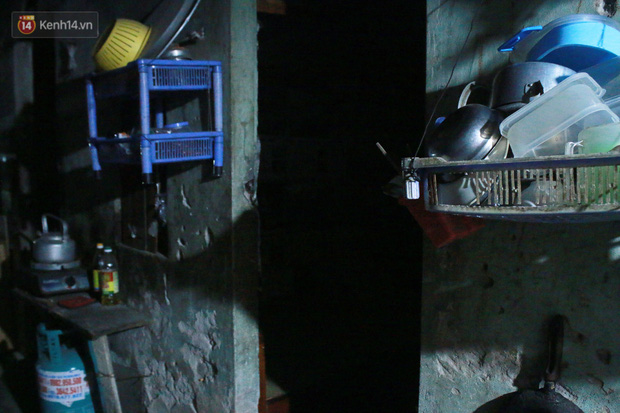 Nóng bủa vây cả đêm ở xóm chạy thận Hà Nội: Cả căn phòng cứ như cái lò nung, mỗi ngày chỉ ngủ được 2-3 tiếng-7