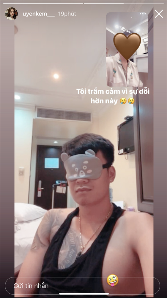 Ngày cách ly thứ 2 của ĐT Việt Nam: Tấn Trường thành ông trùm MXH, Quang Hải lần đầu tiên làm việc này-13