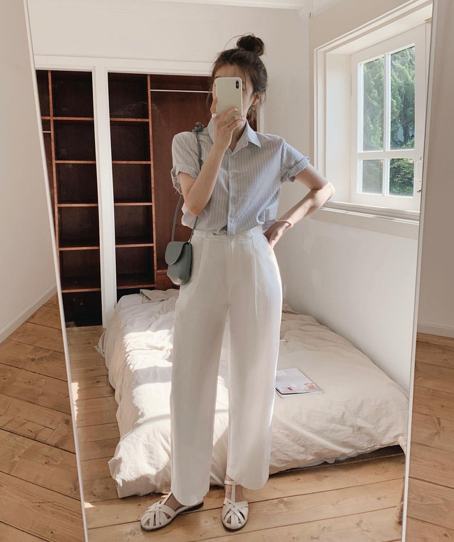 Hè diện quần trắng cho mát nhưng để sành điệu không chê được điểm nào, bạn nên ghim 12 cách mặc của gái Hàn-8
