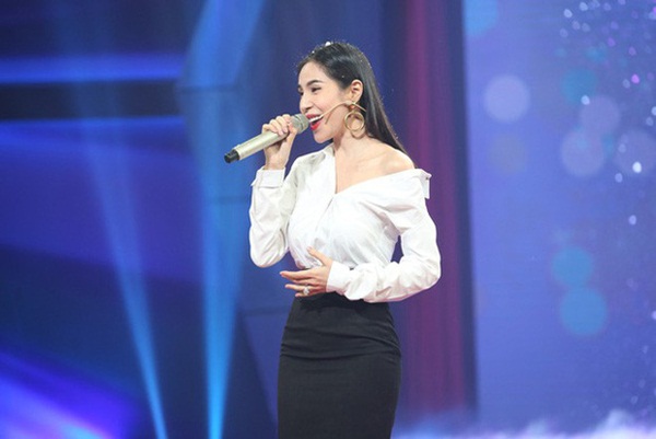 Cho vợ 40 tỷ tiêu vặt, Công Vinh hé lộ mức lương cầu thủ bất ngờ hồi mới vào nghề, Thuỷ Tiên vào khoe luôn vì kiếm gấp 5 lần-2