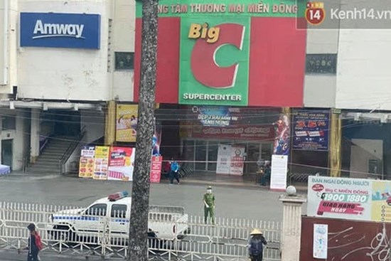 Người dân đang mua sắm thì siêu thị Big C quận 10 bất ngờ phong toả vì một ca dương tính từng đến đây