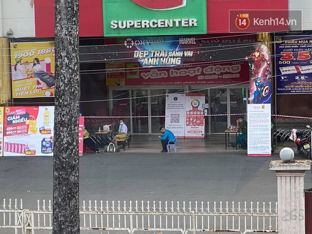 Người dân đang mua sắm thì siêu thị Big C quận 10 bất ngờ phong toả vì một ca dương tính từng đến đây-4