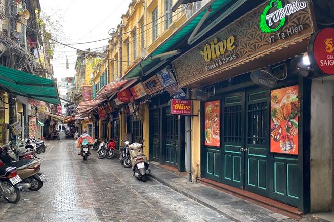 Loạt phố ẩm thực xuyên đêm” ở Hà Nội lao đao vì dịch, tiểu thương bỏ quán về quê-5