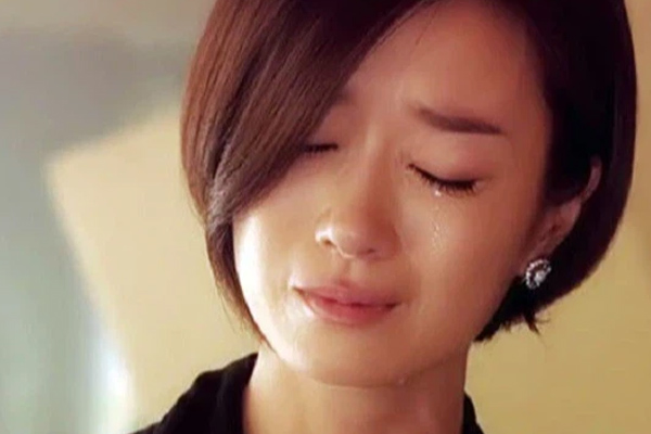 Vốn không ưa mẹ chồng, nhưng một ngày khi bà nói điều gì đó với chồng, tôi đã khóc và tự tát mình-2