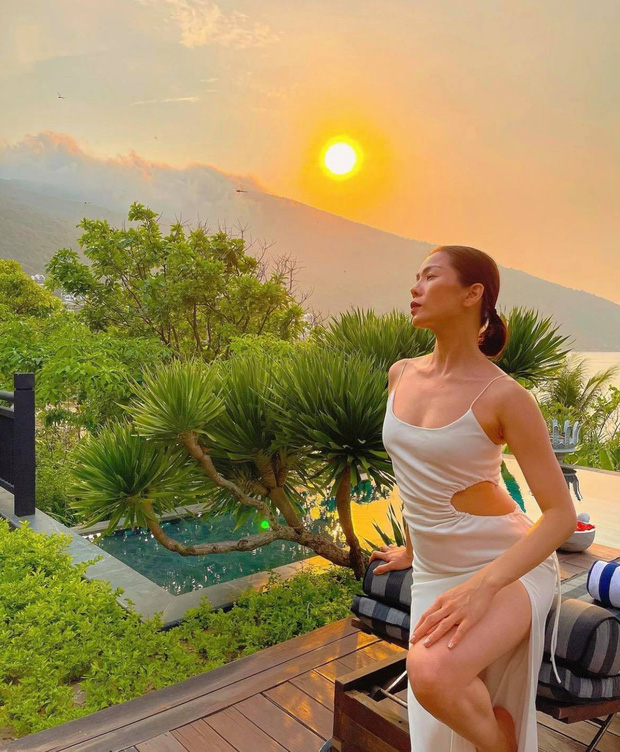 Bức ảnh toát ra mùi giàu có của Lệ Quyên: Trước mặt là xế hộp sang xịn, nhìn đến ngôi biệt thự phía sau còn choáng hơn!-9