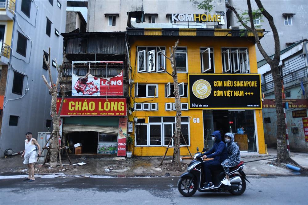 Cháy quán cháo lòng giữa nắng nóng 39 độ C-2