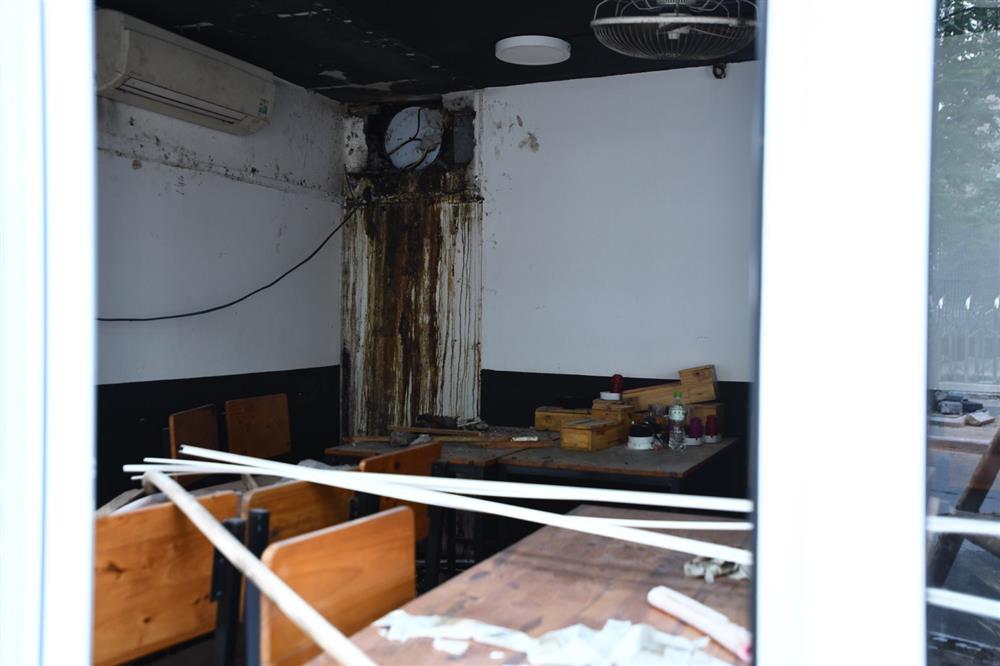 Cháy quán cháo lòng giữa nắng nóng 39 độ C-5