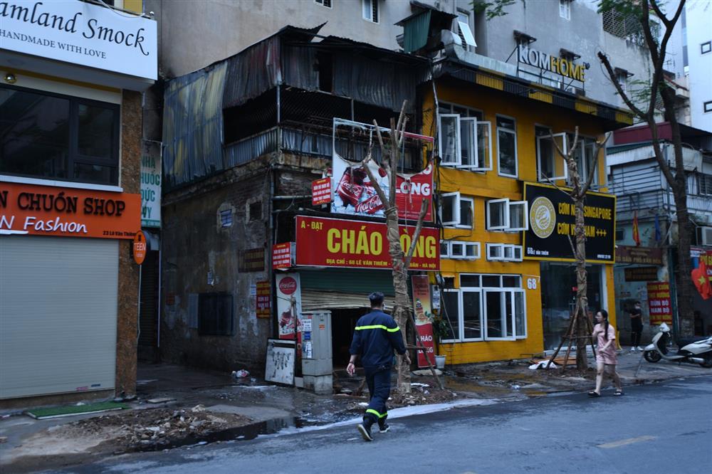 Cháy quán cháo lòng giữa nắng nóng 39 độ C-6