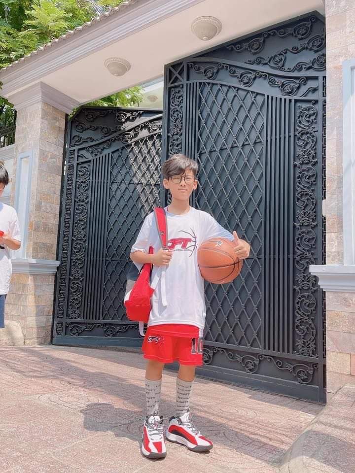 Gia đình Đức Huy chính thức lên tiếng về nghi vấn bị Lệ Quyên ám chỉ ngoại tình-6