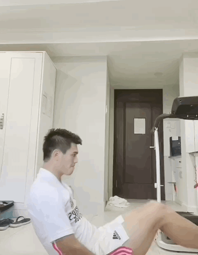 Tiến Linh làm gì cho hết ngày khi cách ly ở khu nhà giàu Sài Gòn?-5