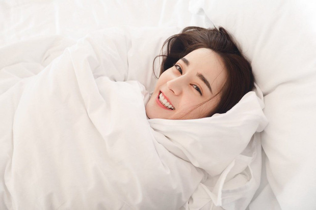 Hóa ra trước giờ chúng ta vẫn làm các hành động gây hại cho sức khỏe, đây mới là 7 việc cần làm sau khi ngủ dậy được chuyên gia khuyến cáo-2