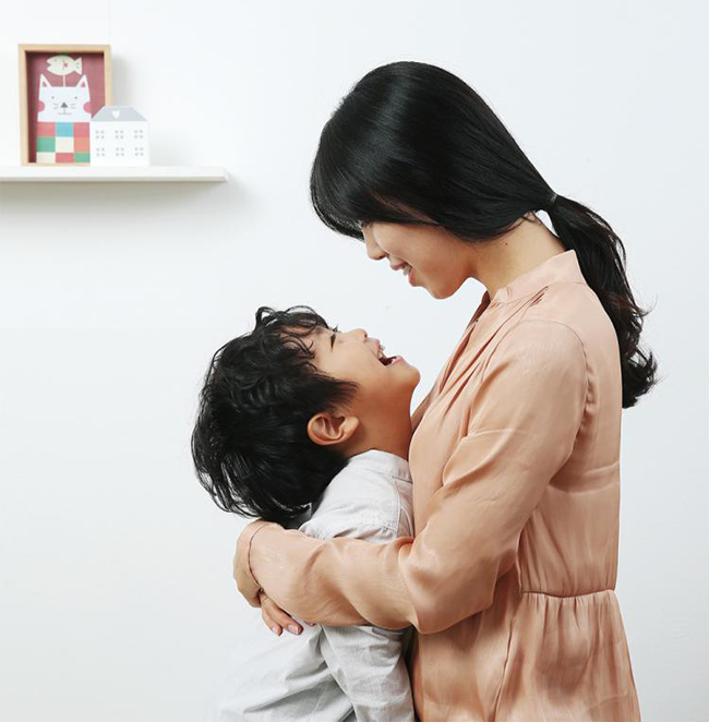 Mẹ ơi, gia đình chúng ta nghèo lắm phải không?” - Câu trả lời của bạn sẽ ảnh hưởng đến cuộc sống của đứa trẻ-1