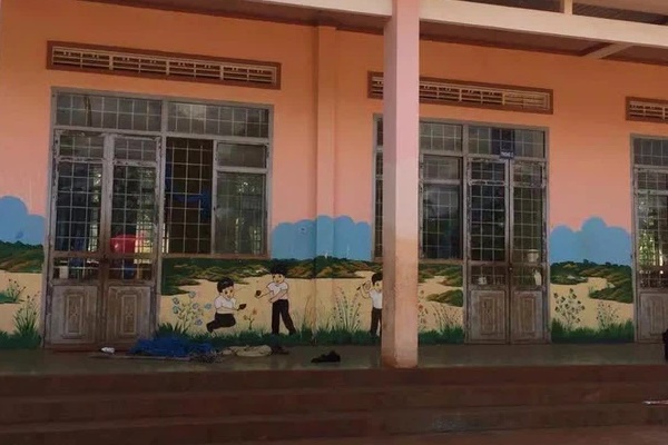 Thi thể cô gái phân hủy trong phòng học: Bảo vệ vô tình khóa trái cửa?-2