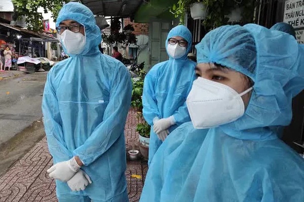 Tin dịch COVID-19 ở Bắc Giang: 28 cán bộ y tế làm việc trong Khu điều trị F0 dương tính với COVID-19-1