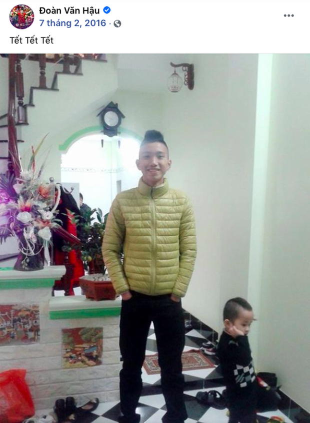 Ảnh quá khứ của Đoàn Văn Hậu: Tóc bờm ngựa vuốt ngược chất chơi, nhìn mà ngỡ anh em thất lạc với Huấn Hoa Hồng?-1