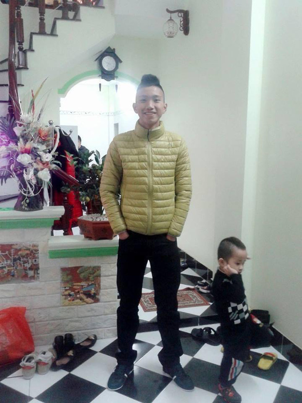 Ảnh quá khứ của Đoàn Văn Hậu: Tóc bờm ngựa vuốt ngược chất chơi, nhìn mà ngỡ anh em thất lạc với Huấn Hoa Hồng?-2