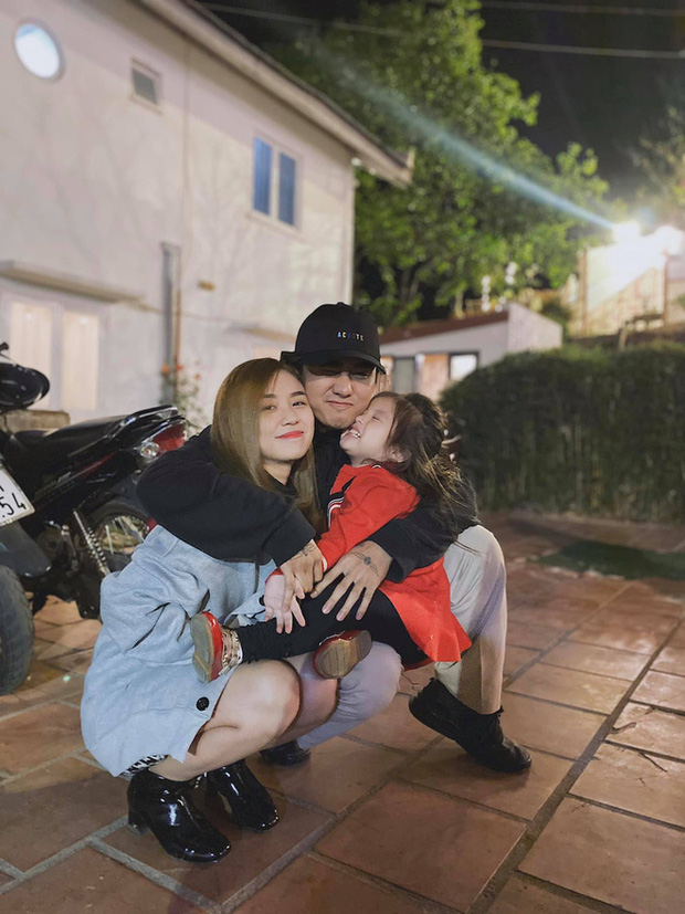 Đạt G bị soi ăn mặc sai sai trong ảnh tình tứ cùng Cindy Lư, chẳng biết vô tình hay cố ý nhưng bị trừ điểm nặng-6