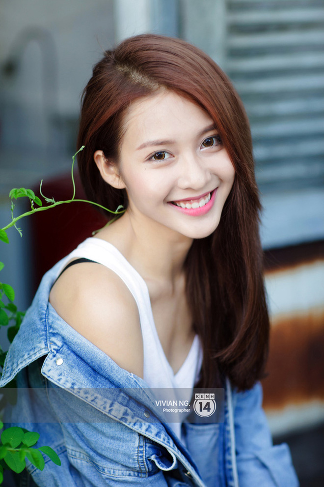 Khả Ngân gây lo lắng khi xuất hiện với gương mặt hốc hác, lộ rõ xương ức khi mặc áo khoét cổ sâu-3