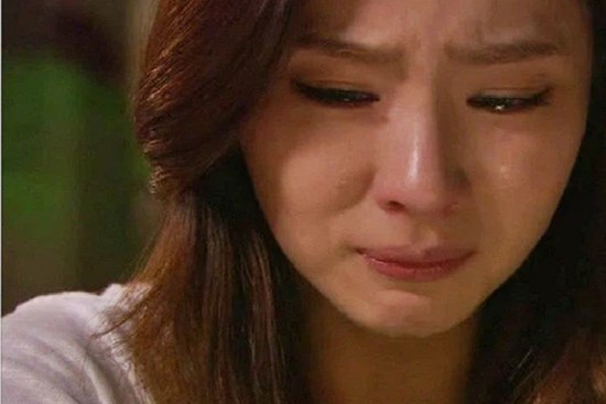 Vốn không ưa mẹ chồng, nhưng một ngày khi bà nói điều gì đó với chồng, tôi đã khóc và tự tát mình